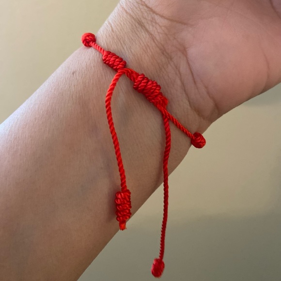 Evil Eye Bracelet w/Red String. Adjustable. - Picture 2 of 3